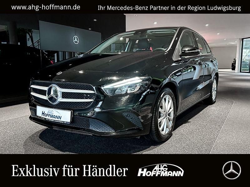 Schwarz Gebraucht 2020 Mercedes B250e Van / Kleinbus | 20.950 € (Superpreis) - Bild 1/4