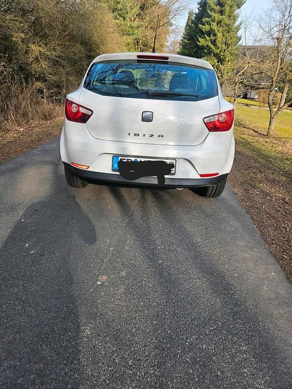 Gebraucht Seat Ibiza 69 PS (50 kW) 2009 Weiß Limousine