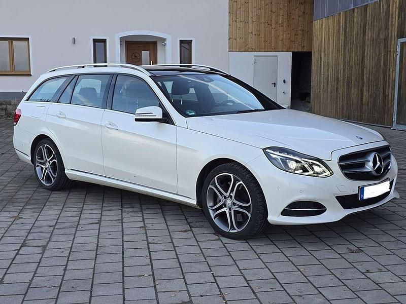 Gebraucht Mercedes E350 Avantgarde 252 PS (185 kW) 2014 Weiß Kombi