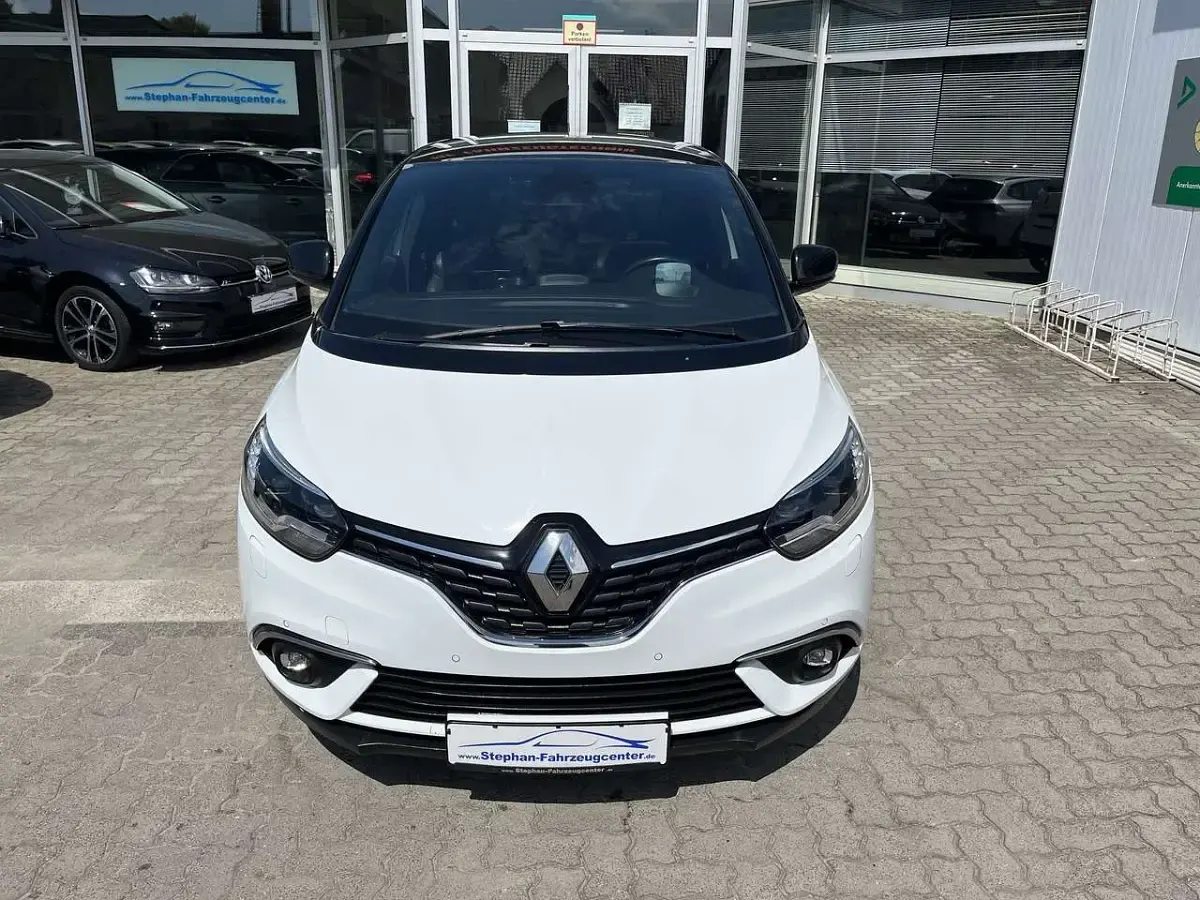 Gebraucht Renault Scénic IV Black Edition 159 PS (116 kW) 2020 Weiss 369 schwarz gne Van / Kleinbus