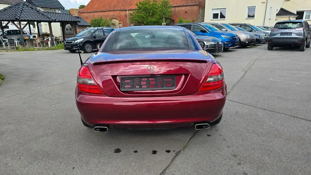 Gebraucht Mercedes SLK200 184 PS (135 kW) 2010 Rot Cabrio