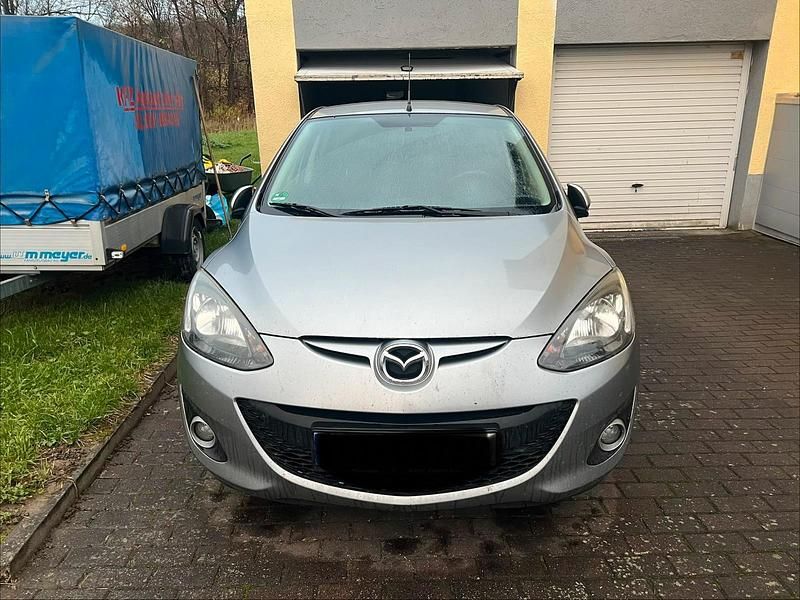 Silber Gebraucht 2011 Mazda 2 Kleinwagen | 1.200 € (Guter Preis) - Bild 1/4