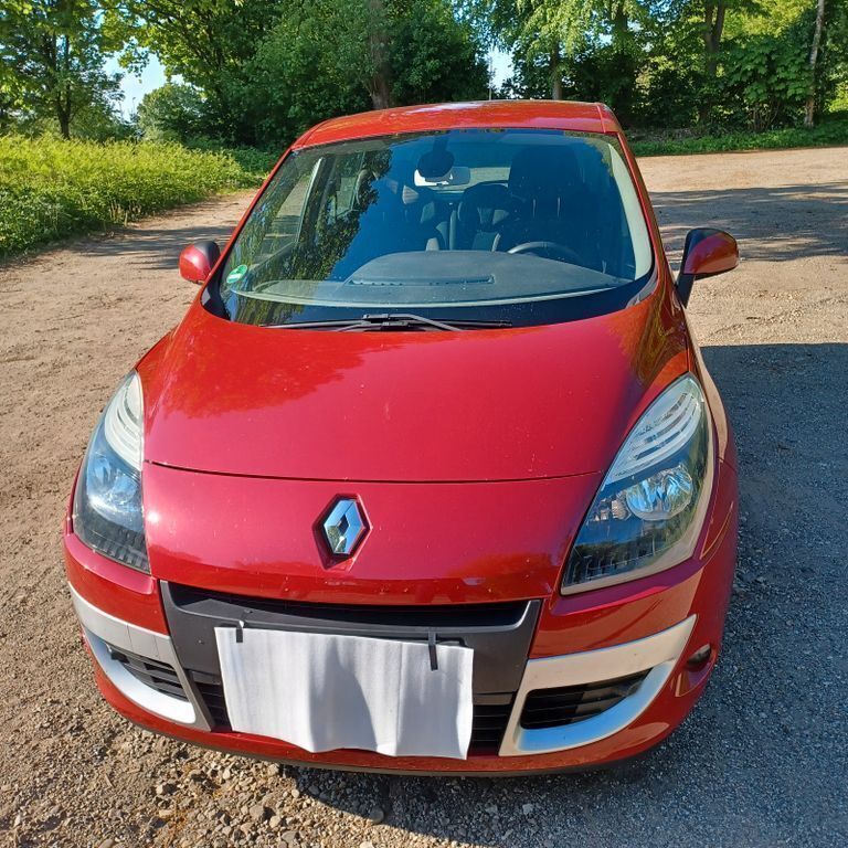Rot Gebraucht 2010 Renault Scénic III Dynamique Van / Kleinbus | 2.900 € (Superpreis) - Bild 1/4