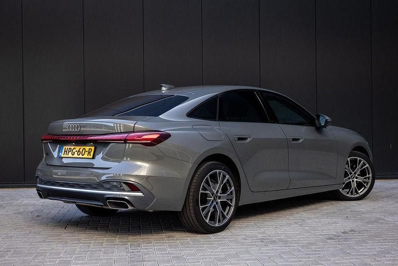 Gebraucht Audi A5 Advanced 150 PS (110 kW) 2025 Grau Limousine