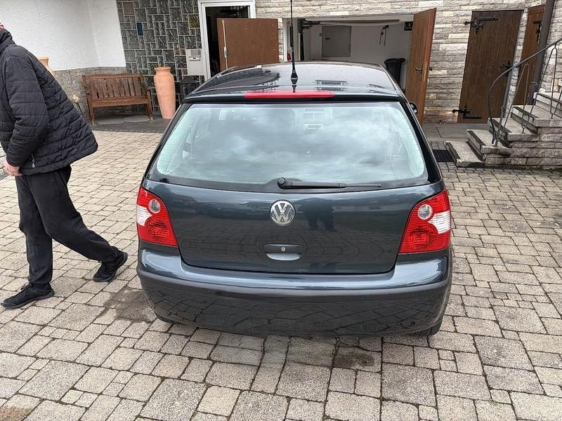Gebraucht VW Polo Basis 64 PS (47 kW) 2004 Kleinwagen