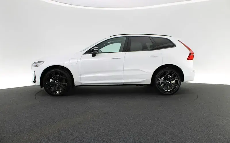Nowe Volvo XC60 Plus 455 KM (334 kW) 2026 Biały SUV