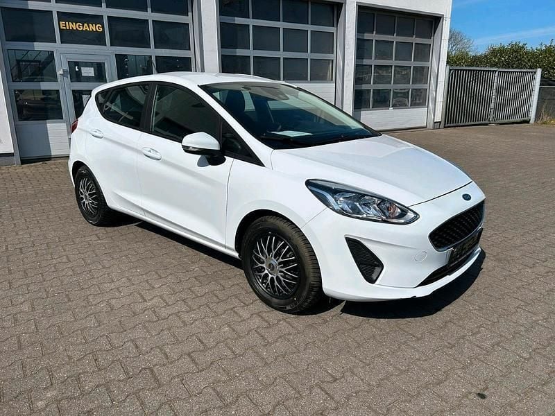 Weiß Gebraucht 2019 Ford Fiesta Kleinwagen | 8.299 € (Guter Preis) - Bild 1/4