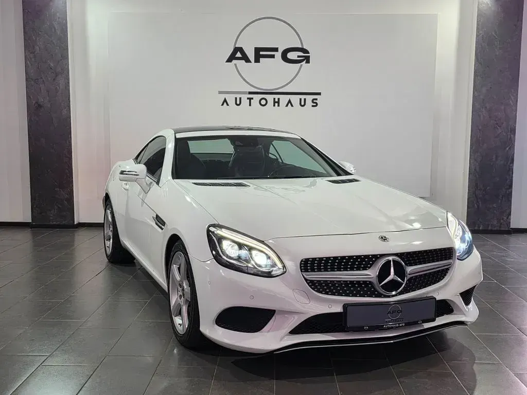 Gebraucht Mercedes SLC300 245 PS (180 kW) 2019 Weiß Cabrio