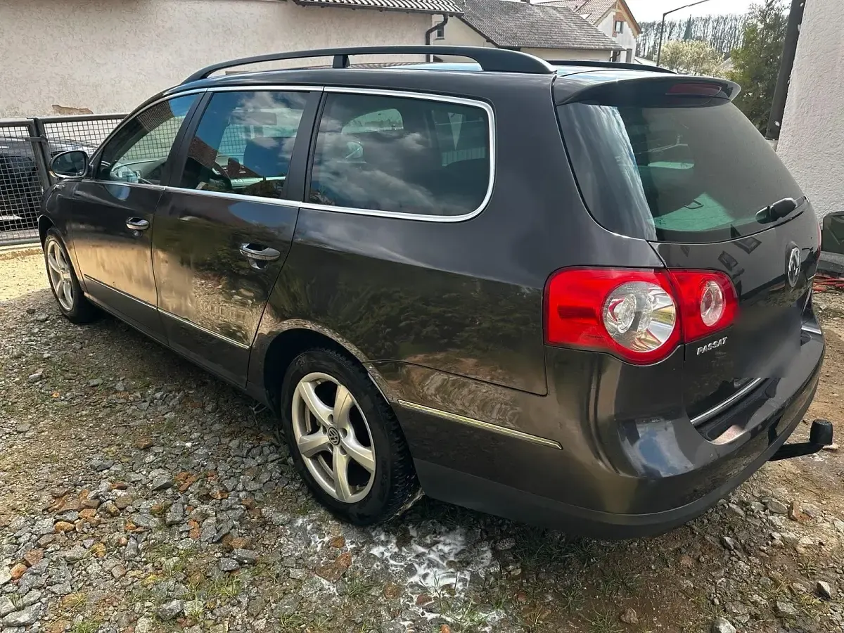 Usata VW Passat 200 CV (147 kW) 2006 Viola Station wagon