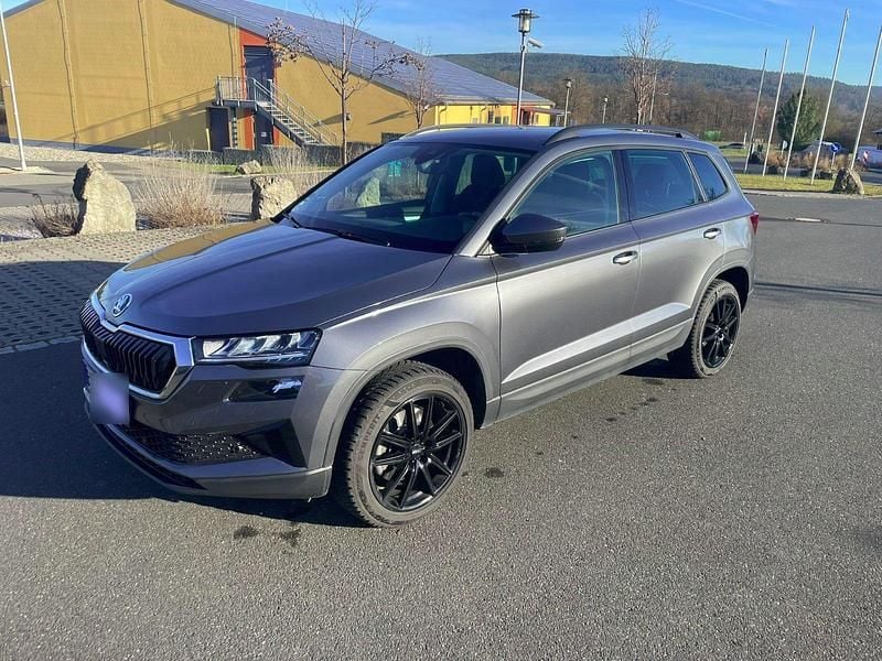 Gebraucht Skoda Karoq Selection 150 PS (110 kW) 2024 Grau SUV