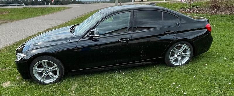 Second-hand BMW 320 Performance 184 CP (135 kW) 2013 Negru Berlinǎ