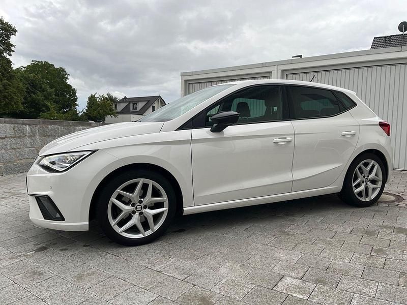 Weiß Gebraucht 2019 Seat Ibiza FR Kleinwagen | 14.600 € (Fairer Preis) - Bild 1/4
