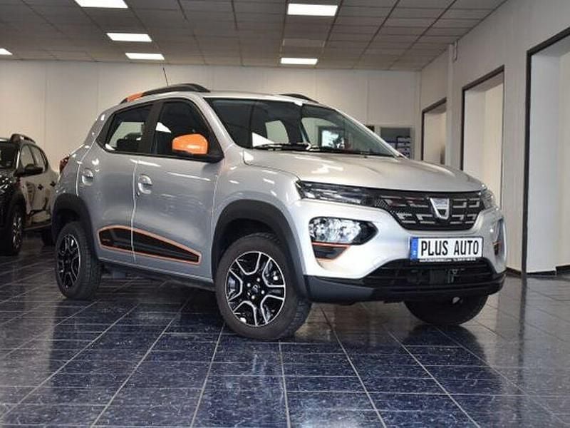 Diamantsilber Gebraucht 2022 Dacia Spring Comfort Plus Kleinwagen | 9.770 € (Fairer Preis) - Bild 1/4