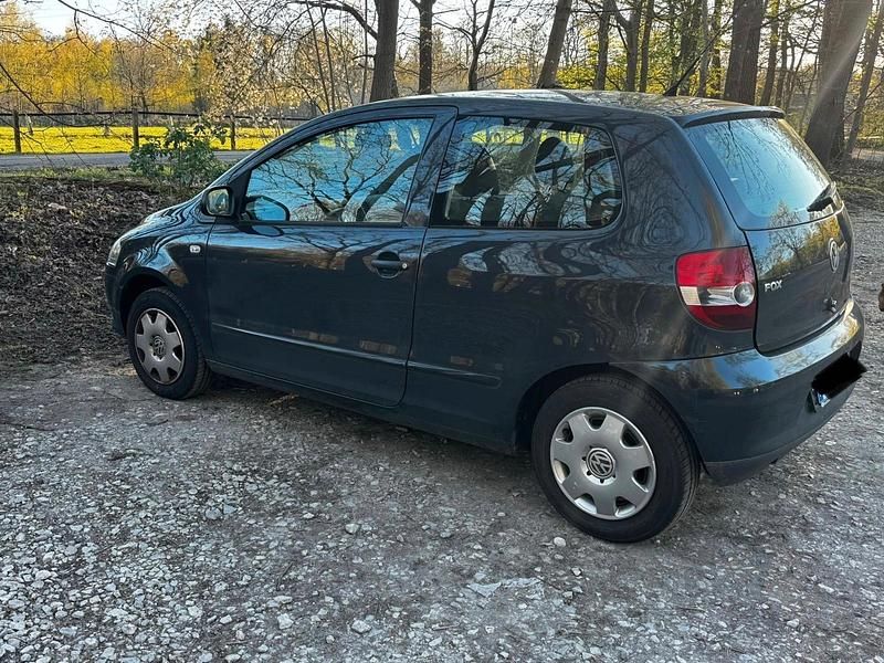 Usata VW Fox 51 CV (37 kW) 2009 Grigio Utilitaria