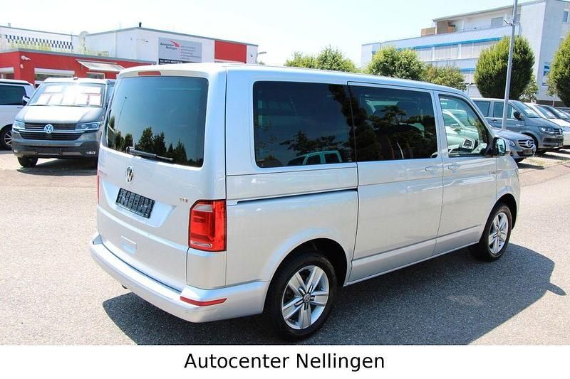 Gebraucht VW Multivan Comfortline 150 PS (110 kW) 2017 Silber Van