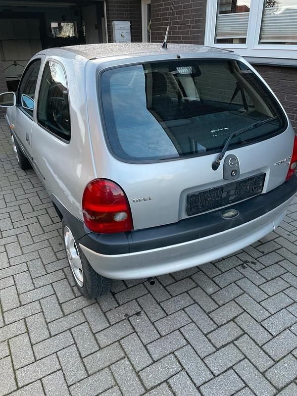 Gebraucht Opel Corsa Edition 60 PS (44 kW) 2000 Silber Kleinwagen
