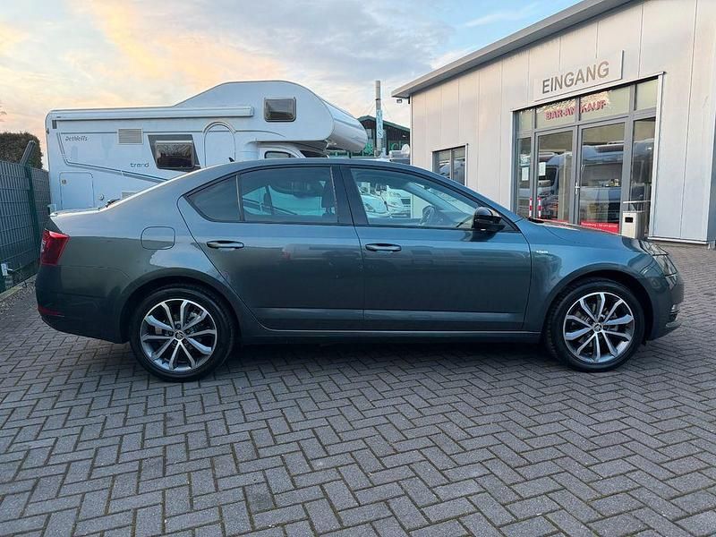 Gebraucht Skoda Octavia Soleil 150 PS (110 kW) 2019 Grau Limousine