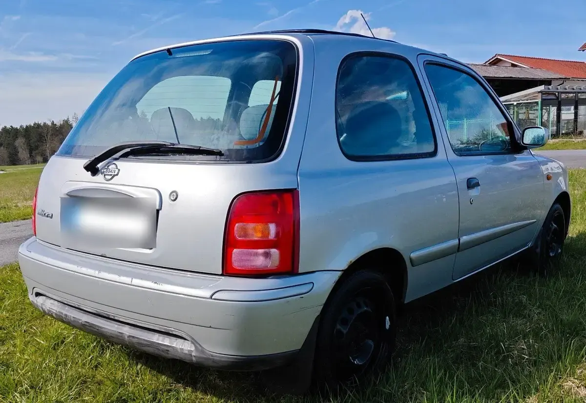 Usata Nissan Micra 60 CV (44 kW) 2002 Argento Utilitaria