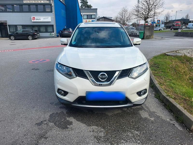 Gebraucht Nissan X-Trail Acenta 131 PS (96 kW) 2015 Weiß SUV
