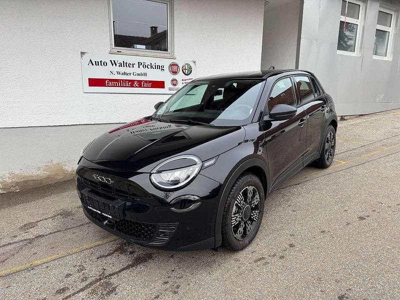 Schwarz Neu 2025 Fiat 600 SUV | 26.490 € - Bild 1/4