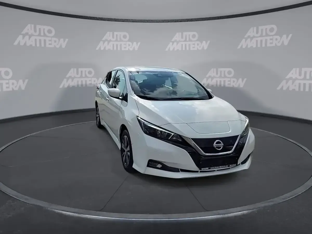 Occasion Nissan Leaf Acenta 110 kW (150 ch) 2021 Blanc Citadine