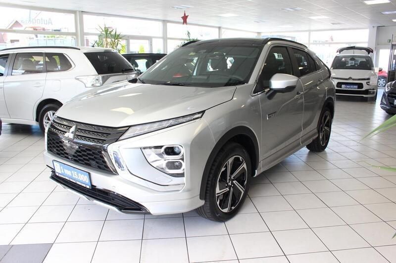 Silber metallic Gebraucht 2022 Mitsubishi Eclipse Cross Top SUV | 28.340 € (Teuer) - Bild 1/4