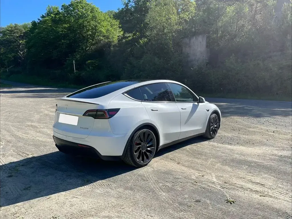 Gebraucht Tesla Model Y Performance 392 kW (534 PS) 2022 Weiß SUV