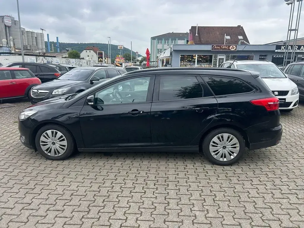 Gebraucht Ford Focus Business Edition 101 PS (74 kW) 2016 Schwarz Limousine