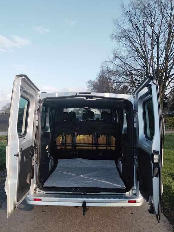 Gebraucht Opel Vivaro 120 PS (88 kW) 2015 Silber Van / Kleinbus