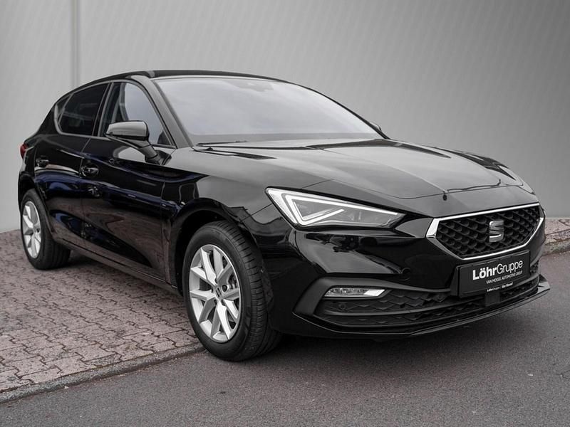 Używany Seat Leon Style 116 KM (85 kW) 2024 Czarny Sedan/Limuzyna