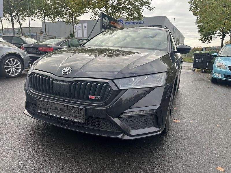 Schwarz Gebraucht 2022 Skoda Octavia RS Kombi | 19.999 € - Bild 1/4