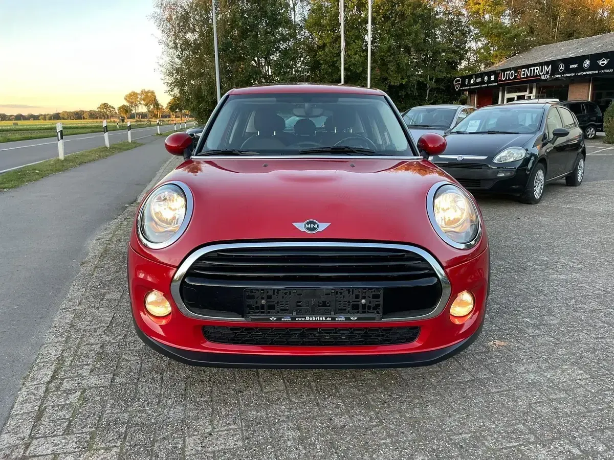 Używany Mini Cooper 136 KM (100 kW) 2016 Czerwony Hatchback