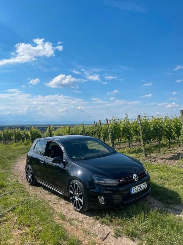 Schwarz Gebraucht 2010 VW Golf VI GTI Limousine | 5.900 € (Guter Preis) - Bild 1/4