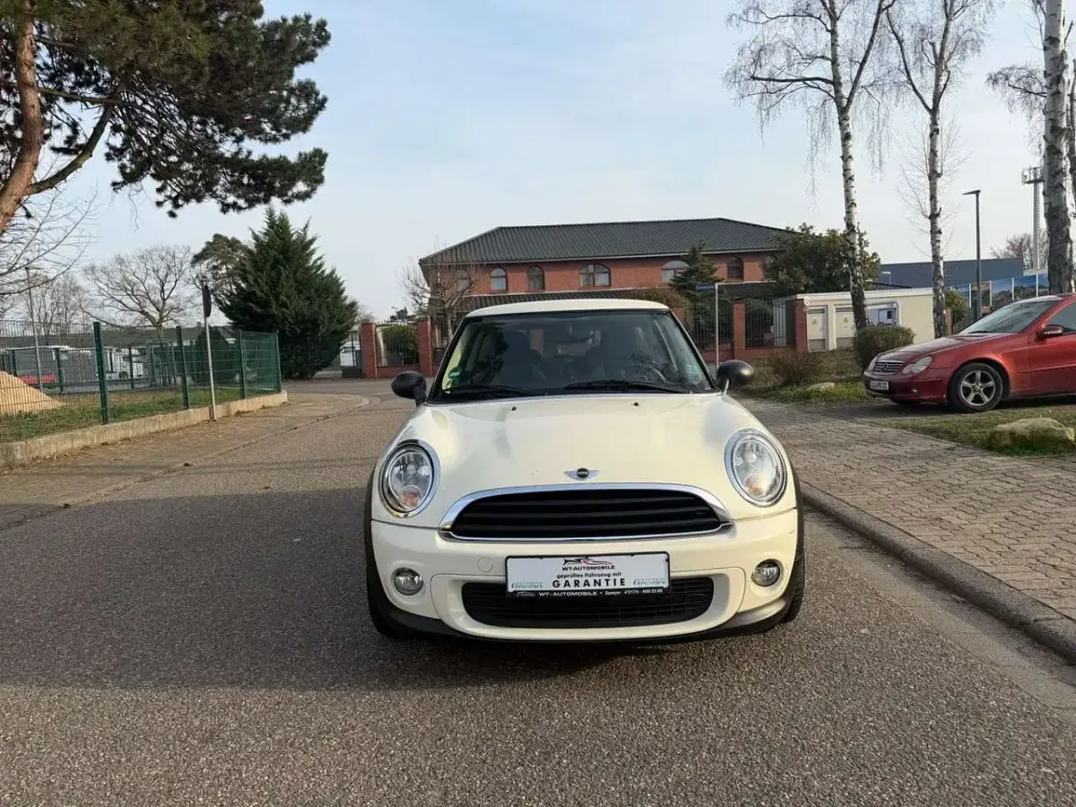 Używany Mini Cooper 120 KM (88 kW) 2009 Biały Hatchback