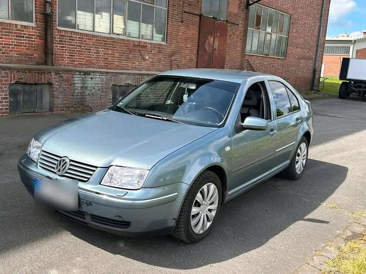 Occasion VW Bora 105 ch (77 kW) 2002 Gris Berline