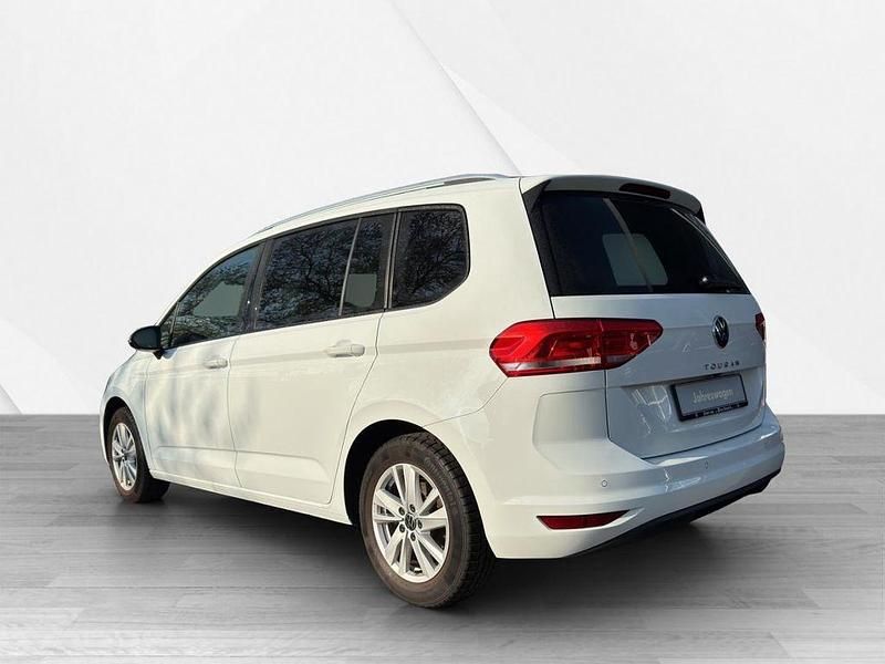 Gebraucht VW Touran Comfortline 150 PS (110 kW) 2024 Weiß Van / Kleinbus