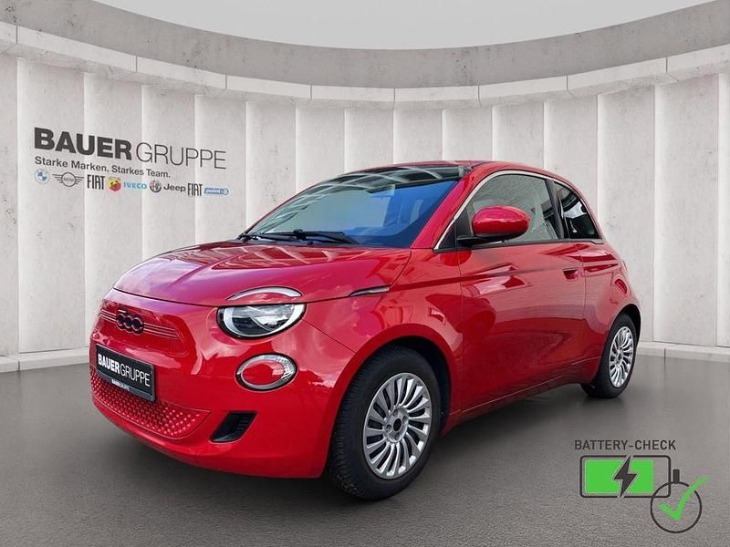 Rot Gebraucht 2022 Fiat 500e Red Kleinwagen | 17.980 € (Teuer) - Bild 1/4