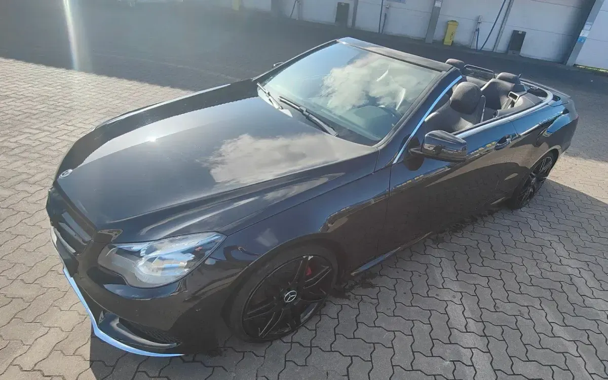 Second-hand Mercedes E200 184 CP (135 kW) 2014 Negru Cabrio