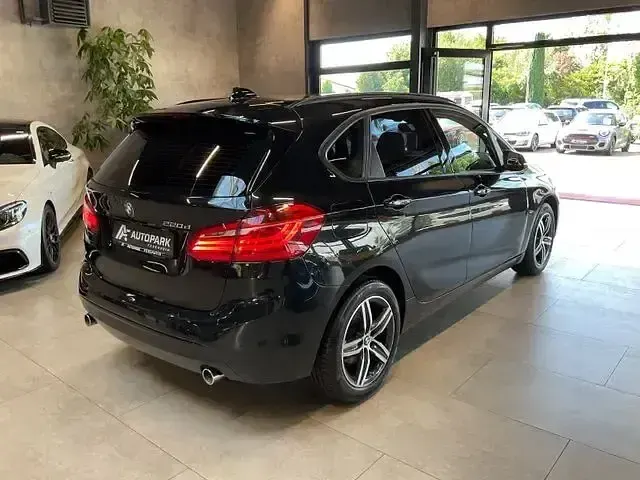 Gebraucht BMW 220 Active Tourer Sport Line 190 PS (139 kW) 2017 Schwarz Van / Kleinbus