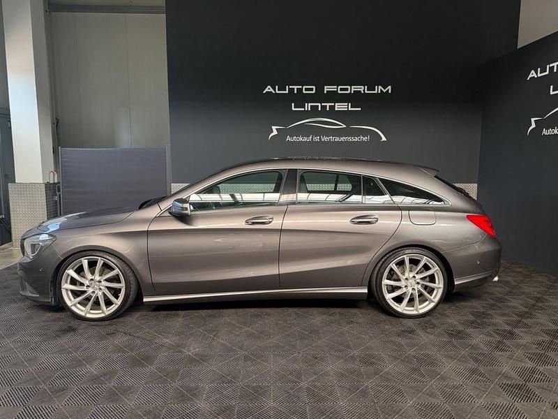 Gebraucht Mercedes CLA220 177 PS (130 kW) 2016 Mountaingrau  met. Limousine