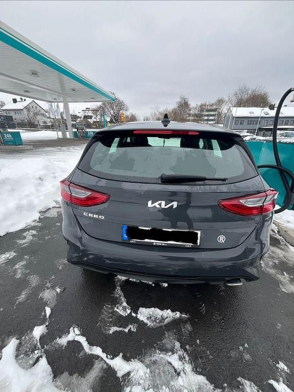 Gebraucht Kia Ceed Vision 160 PS (117 kW) 2022 Grau Kleinwagen