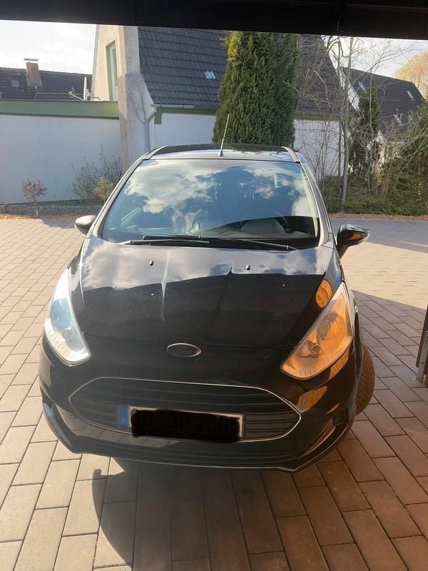 Gebraucht Ford B-MAX 125 PS (91 kW) 2017 Schwarz Van / Kleinbus