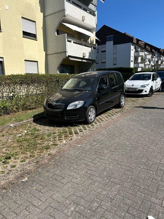 Schwarz Gebraucht 2009 Skoda Roomster Kombi | 2.200 € (Guter Preis) - Bild 1/4