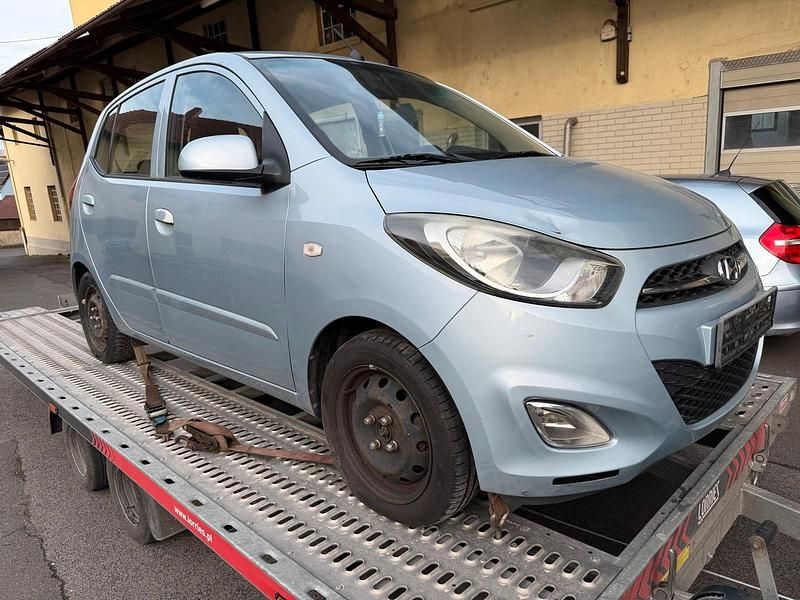 Gebraucht Hyundai i10 85 PS (62 kW) 2012 Blau Kleinwagen