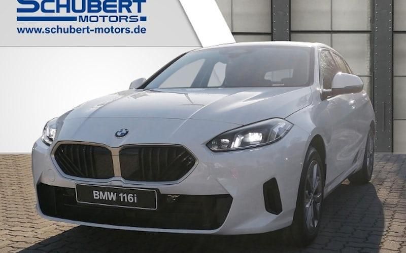 Neu BMW 116 122 PS (89 kW) 2026 Weiß Kleinwagen