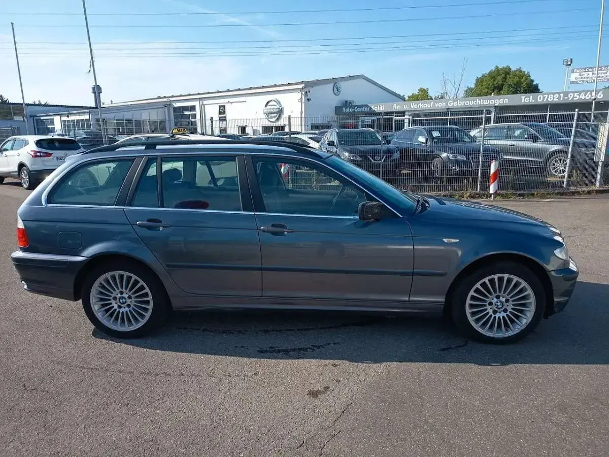 Gebraucht BMW 330 231 PS (169 kW) 2002 Grau Kombi