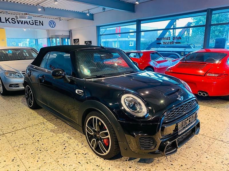 Midnight black metallic Gebraucht 2017 Mini John Cooper Works Cabriolet Cabrio | 21.900 € (Fairer Preis) - Bild 1/4