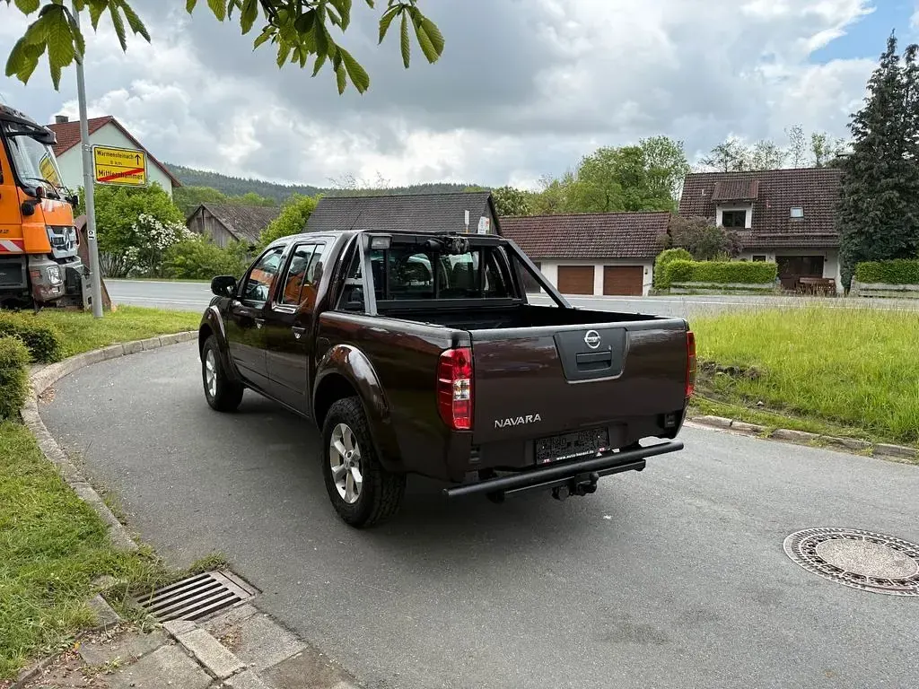 Gebraucht Nissan Navara 144 PS (105 kW) 2015 Braun Pickup