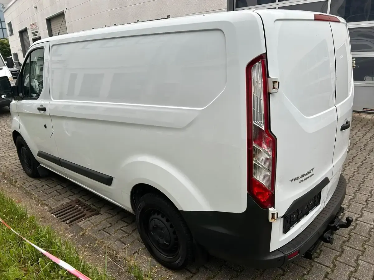 Używany Ford Transit Custom 105 KM (77 kW) 2015 Biały