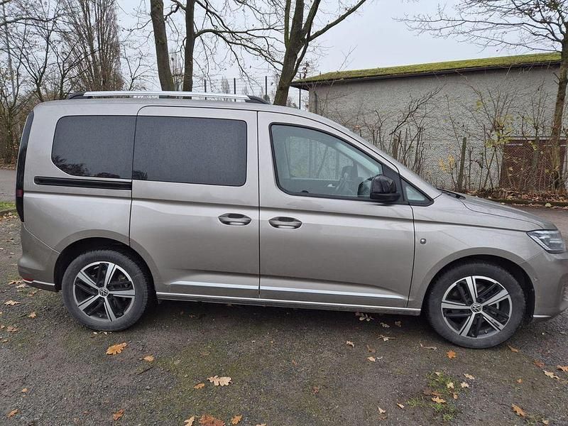 Beige Gebraucht 2022 VW Caddy Style Van / Kleinbus | 28.500 € (Superpreis) - Bild 1/4